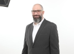 הפער שלעיתים משאיר נשים עצמאיות מחוץ למעגל ההגנה המשפטית