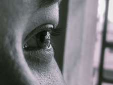 מהי אוקולופלסטיקה ובאילו בעיות היא מטפלת