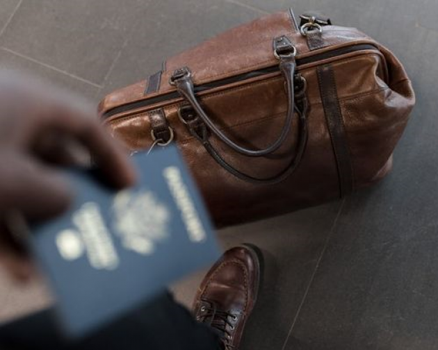 דרכון אירופאי – להוציא לבד או עם עוד?